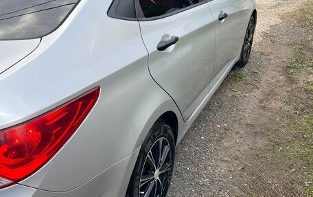 Hyundai Solaris II рестайлинг, 2012 год, 645 000 рублей, 4 фотография