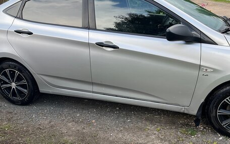 Hyundai Solaris II рестайлинг, 2012 год, 645 000 рублей, 8 фотография
