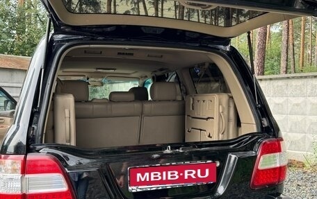 Toyota Land Cruiser 100 рестайлинг 2, 2006 год, 1 900 000 рублей, 6 фотография