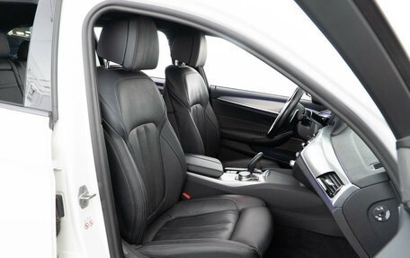 BMW 5 серия, 2019 год, 3 998 656 рублей, 9 фотография