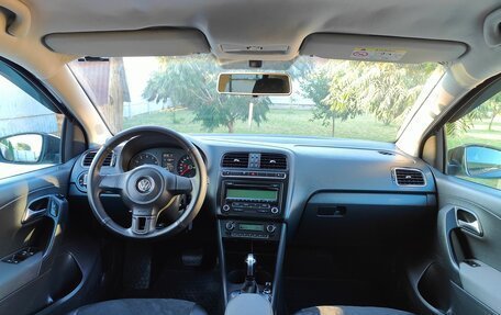 Volkswagen Polo VI (EU Market), 2010 год, 600 000 рублей, 10 фотография