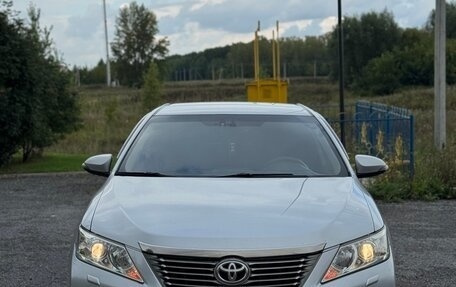 Toyota Camry, 2013 год, 1 220 000 рублей, 2 фотография