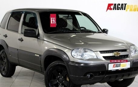Chevrolet Niva I рестайлинг, 2017 год, 820 000 рублей, 3 фотография