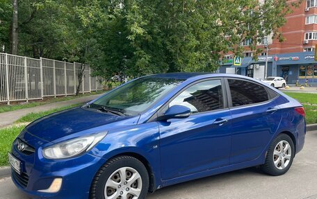 Hyundai Solaris II рестайлинг, 2011 год, 700 000 рублей, 7 фотография