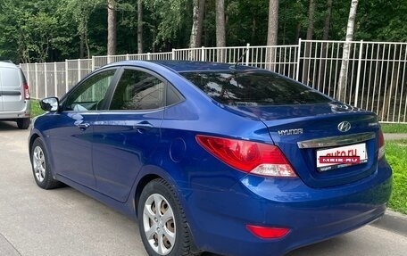 Hyundai Solaris II рестайлинг, 2011 год, 700 000 рублей, 5 фотография