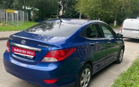 Hyundai Solaris II рестайлинг, 2011 год, 700 000 рублей, 4 фотография