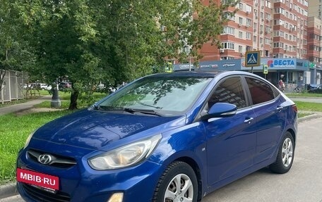 Hyundai Solaris II рестайлинг, 2011 год, 700 000 рублей, 3 фотография