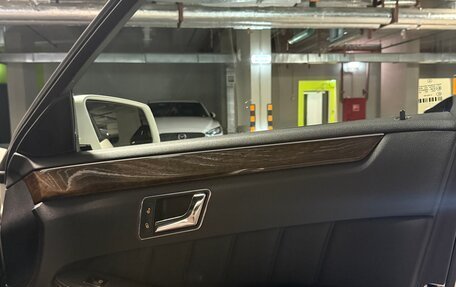 Mercedes-Benz E-Класс, 2011 год, 1 800 000 рублей, 16 фотография