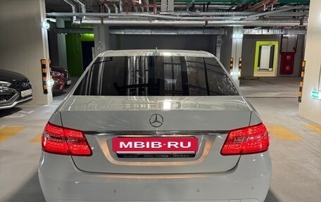 Mercedes-Benz E-Класс, 2011 год, 1 800 000 рублей, 2 фотография