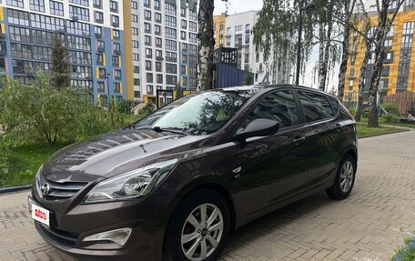 Hyundai Solaris II рестайлинг, 2015 год, 835 000 рублей, 2 фотография