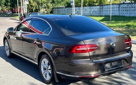 Volkswagen Passat B8 рестайлинг, 2015 год, 2 000 000 рублей, 4 фотография
