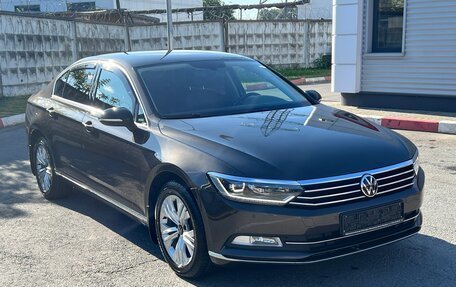 Volkswagen Passat B8 рестайлинг, 2015 год, 2 000 000 рублей, 2 фотография