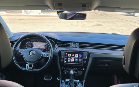 Volkswagen Passat B8 рестайлинг, 2015 год, 2 000 000 рублей, 13 фотография