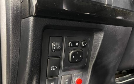 Toyota Land Cruiser Prado 150 рестайлинг 2, 2014 год, 2 579 000 рублей, 23 фотография