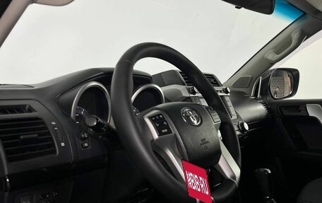 Toyota Land Cruiser Prado 150 рестайлинг 2, 2014 год, 2 579 000 рублей, 22 фотография