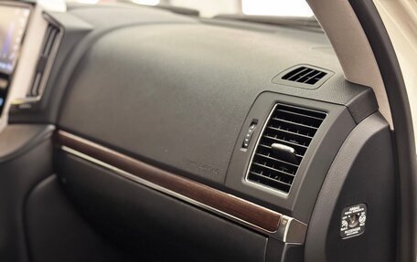 Toyota Land Cruiser 200, 2018 год, 5 998 880 рублей, 26 фотография