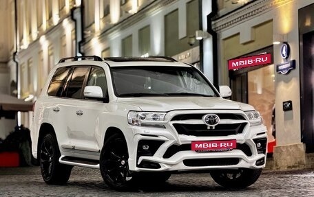 Toyota Land Cruiser 200, 2018 год, 5 998 880 рублей, 31 фотография