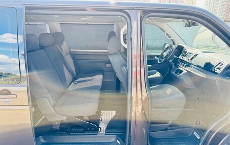 Volkswagen Caravelle T6 рестайлинг, 2018 год, 3 700 000 рублей, 6 фотография
