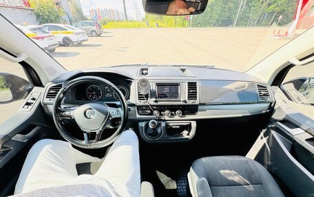 Volkswagen Caravelle T6 рестайлинг, 2018 год, 3 700 000 рублей, 10 фотография