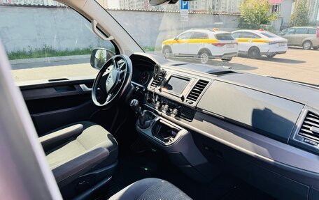 Volkswagen Caravelle T6 рестайлинг, 2018 год, 3 700 000 рублей, 7 фотография