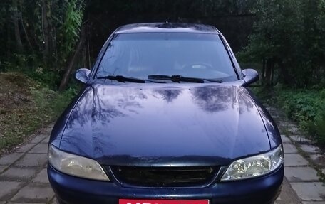 Opel Vectra B рестайлинг, 1999 год, 200 000 рублей, 1 фотография