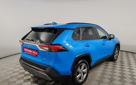 Toyota RAV4, 2020 год, 2 555 000 рублей, 5 фотография