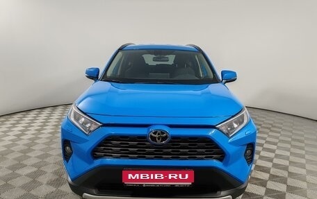 Toyota RAV4, 2020 год, 2 555 000 рублей, 2 фотография