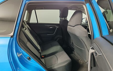 Toyota RAV4, 2020 год, 2 555 000 рублей, 22 фотография