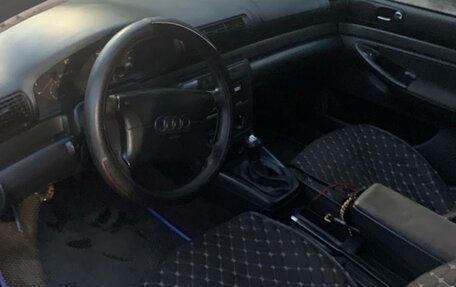 Audi A4, 1996 год, 300 000 рублей, 5 фотография