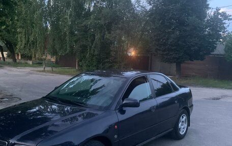 Audi A4, 1996 год, 300 000 рублей, 2 фотография