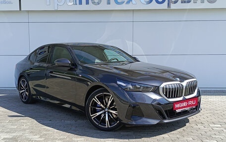 BMW 5 серия, 2023 год, 7 750 000 рублей, 3 фотография