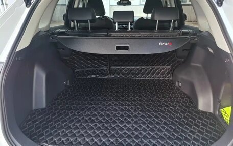 Toyota RAV4, 2022 год, 2 600 000 рублей, 12 фотография