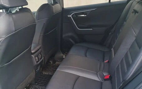 Toyota RAV4, 2022 год, 2 600 000 рублей, 19 фотография