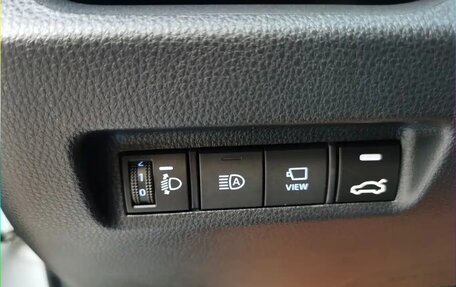 Toyota RAV4, 2022 год, 2 600 000 рублей, 22 фотография