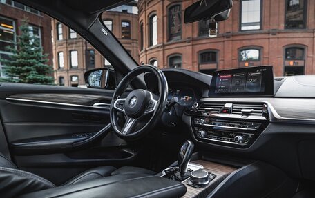 BMW 5 серия, 2018 год, 4 800 000 рублей, 24 фотография