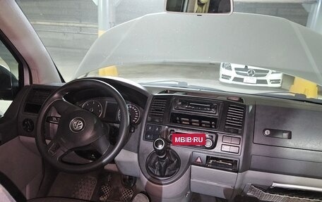 Volkswagen Caravelle T5, 2014 год, 2 100 000 рублей, 8 фотография