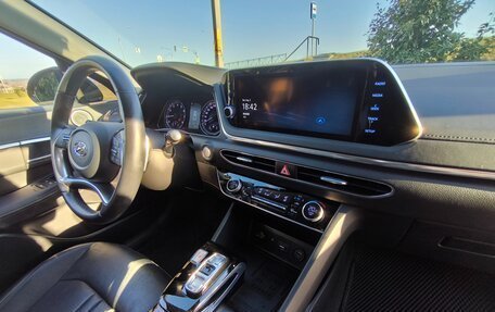 Hyundai Sonata VIII, 2021 год, 3 180 000 рублей, 10 фотография
