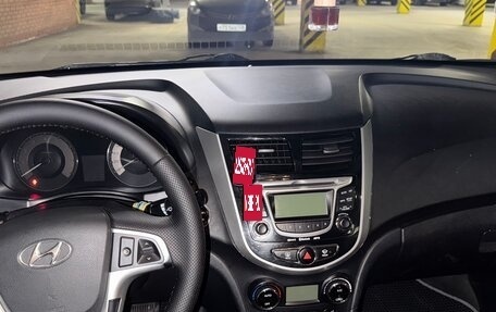 Hyundai Solaris II рестайлинг, 2013 год, 640 000 рублей, 2 фотография