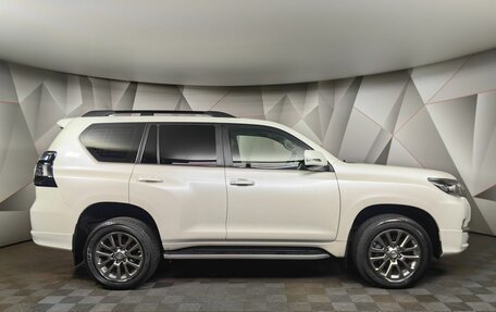 Toyota Land Cruiser Prado 150 рестайлинг 2, 2019 год, 4 699 900 рублей, 6 фотография