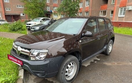 Renault Duster I рестайлинг, 2017 год, 1 122 000 рублей, 8 фотография