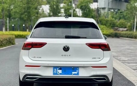 Volkswagen Golf VIII, 2021 год, 1 590 000 рублей, 4 фотография