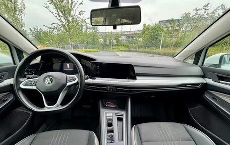 Volkswagen Golf VIII, 2021 год, 1 590 000 рублей, 9 фотография