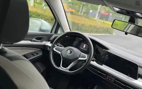 Volkswagen Golf VIII, 2021 год, 1 590 000 рублей, 11 фотография