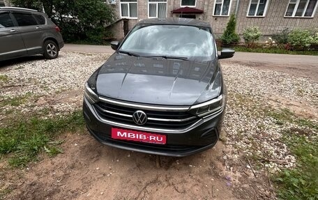 Volkswagen Polo VI (EU Market), 2021 год, 1 800 000 рублей, 1 фотография