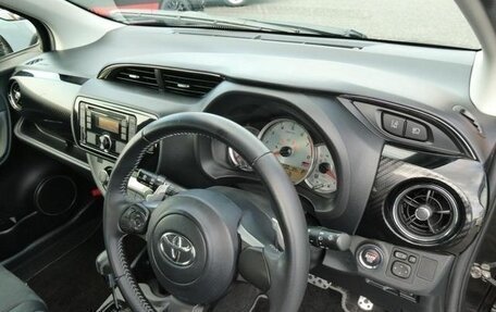 Toyota Vitz, 2020 год, 1 050 000 рублей, 14 фотография