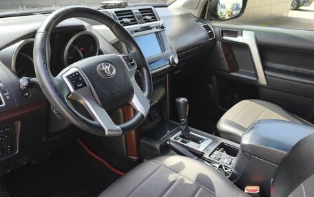 Toyota Land Cruiser Prado 150 рестайлинг 2, 2014 год, 3 350 000 рублей, 16 фотография