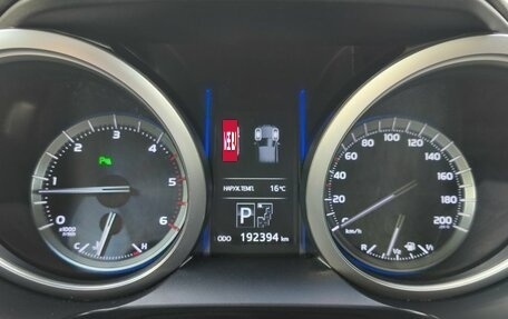 Toyota Land Cruiser Prado 150 рестайлинг 2, 2014 год, 3 350 000 рублей, 12 фотография
