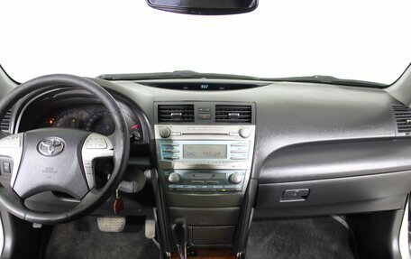 Toyota Camry, 2007 год, 770 000 рублей, 10 фотография