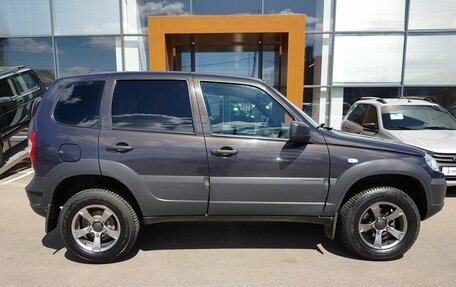 Chevrolet Niva I рестайлинг, 2018 год, 795 000 рублей, 4 фотография