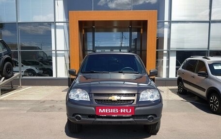 Chevrolet Niva I рестайлинг, 2018 год, 795 000 рублей, 2 фотография